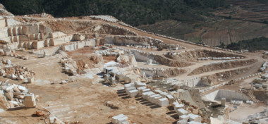 Crema Marfil Quarry